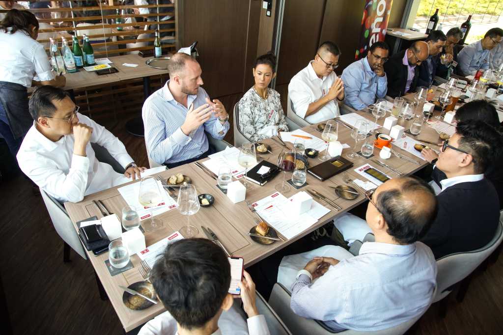 Guests debate during CIO ASEAN’s roundtable: ‘Digital business transformation in action: Keys for su